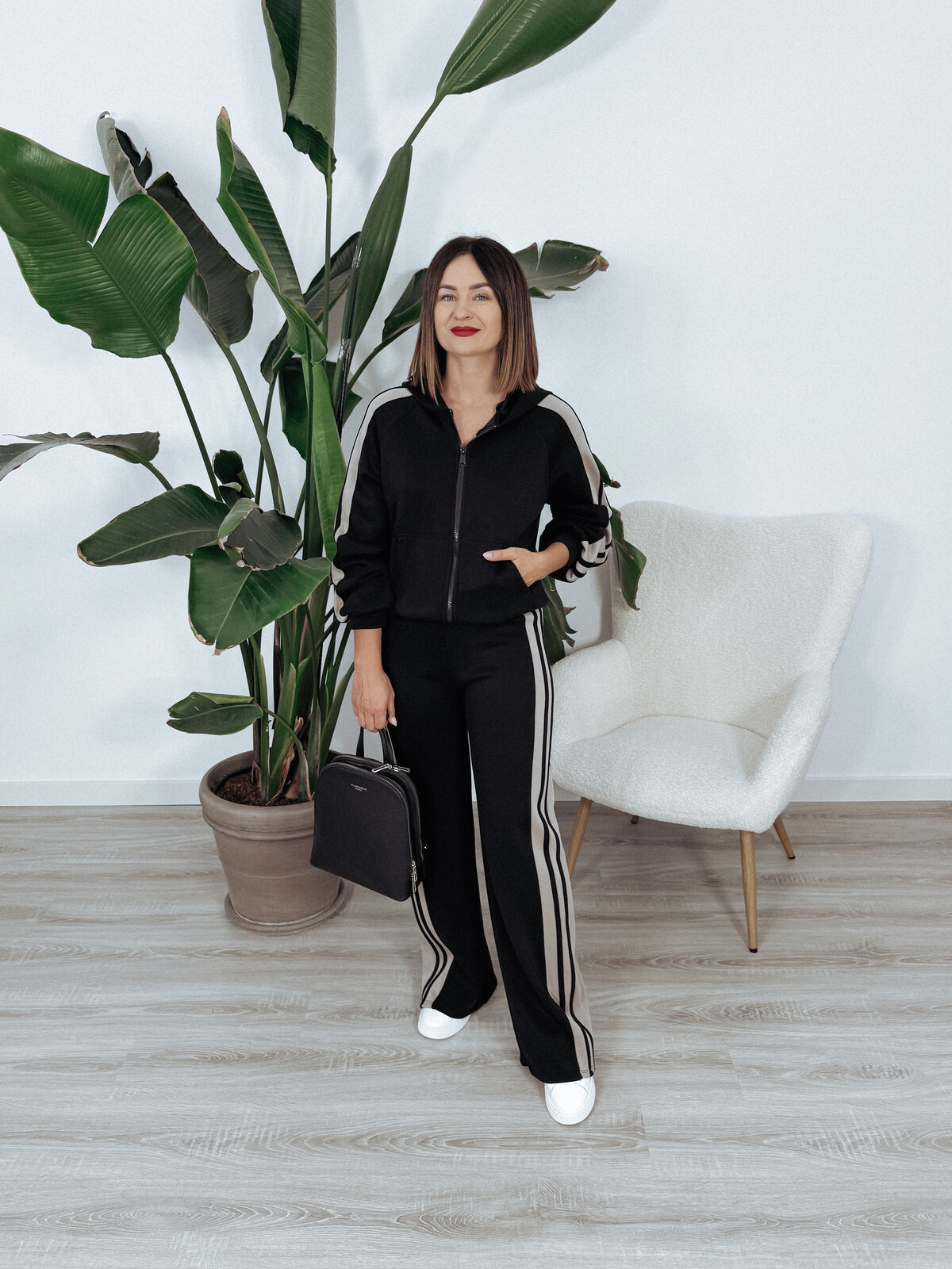 Bluza rozpinana z kapturem - materiał MASEŁKO | czarna HOODY - PRE ORDER zdjęcie 2