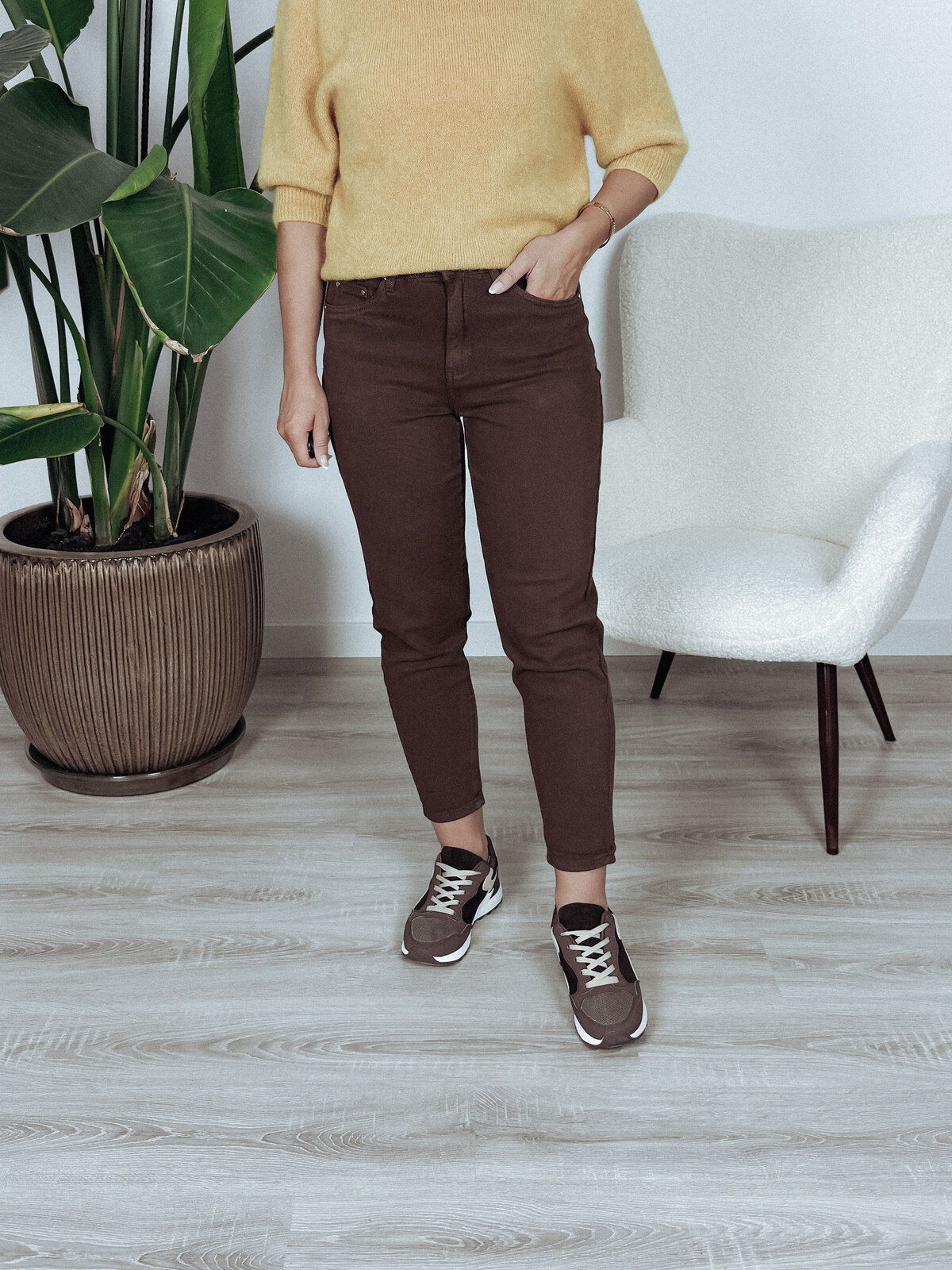 Jeansy mom fit czekoladowe MARISOL zdjęcie 1
