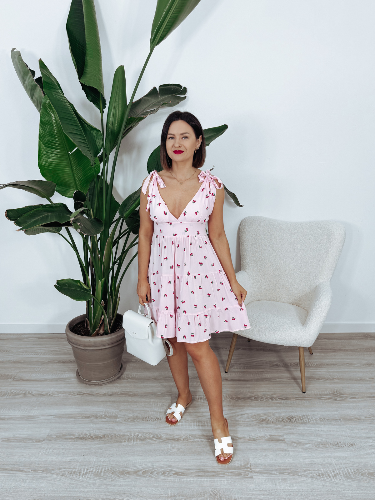 Sukienka mini | wiązane ramiączka | różowa w wiśnie SUMMER zdjęcie 2