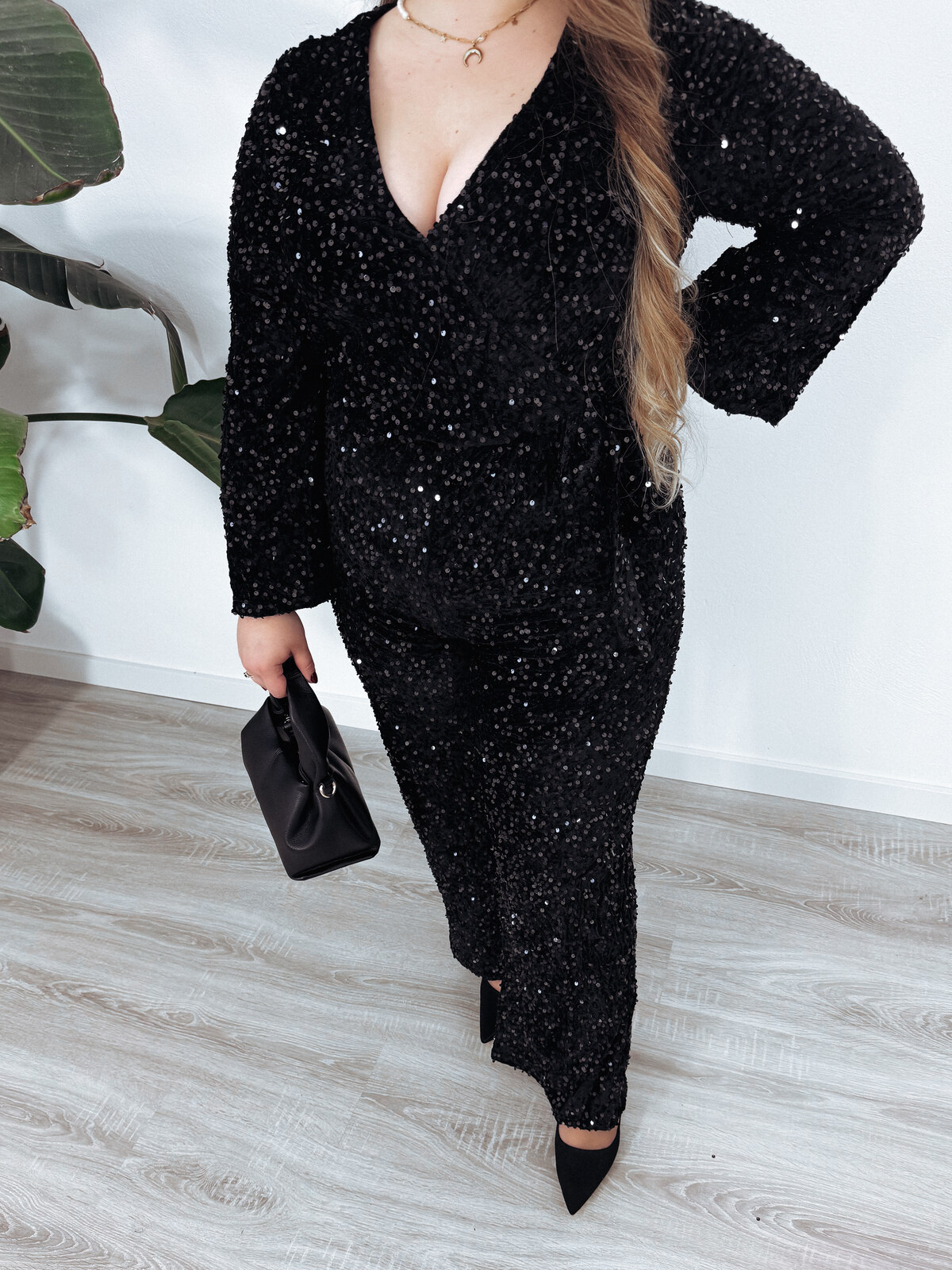 Kombinezon cekinowy z paskiem czarny WOW zdjęcie 3