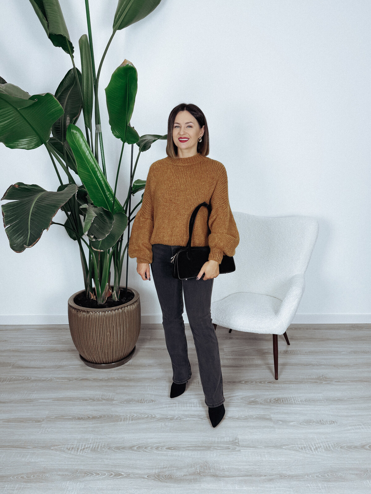 Sweter oversize z wełną i kid moherem musztardowy AROMA zdjęcie 2