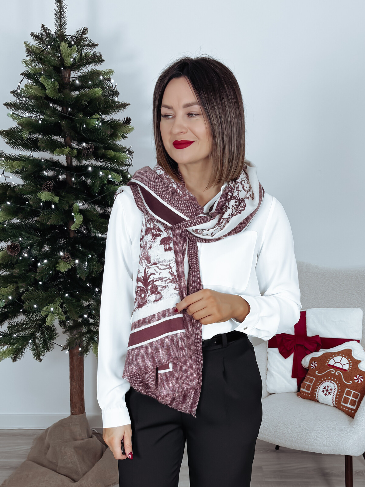 Chusta prostokątna 80% wiskoza i 20% wełna biało-bordowa FOGGY zdjęcie 1