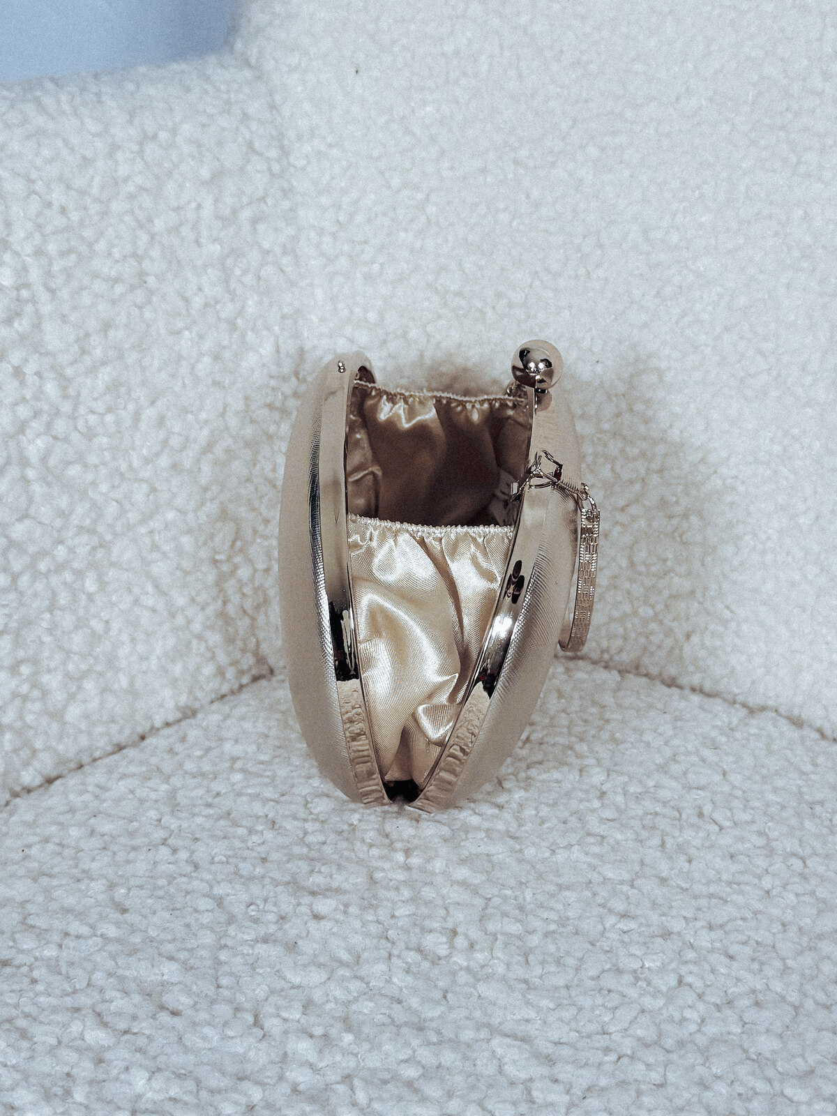 Torebka wizytowa/puzderko złota GOLDIA zdjęcie 3