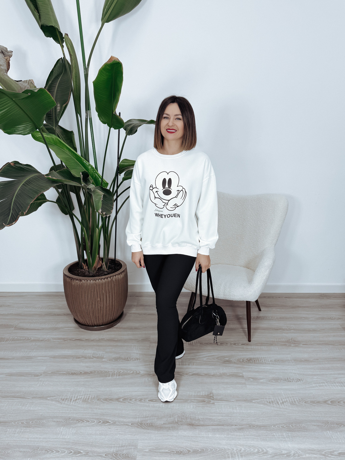 Bluza oversize z nadrukiem myszki Mickey śmietankowa MOUSE zdjęcie 3