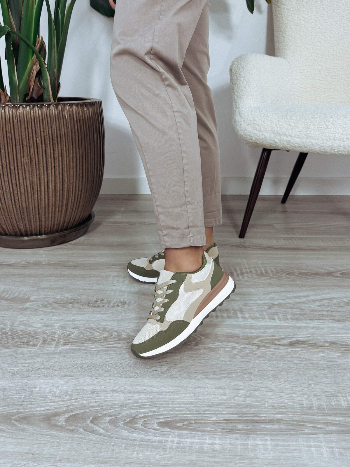 Sneakersy beżowo-khaki STREET zdjęcie 1