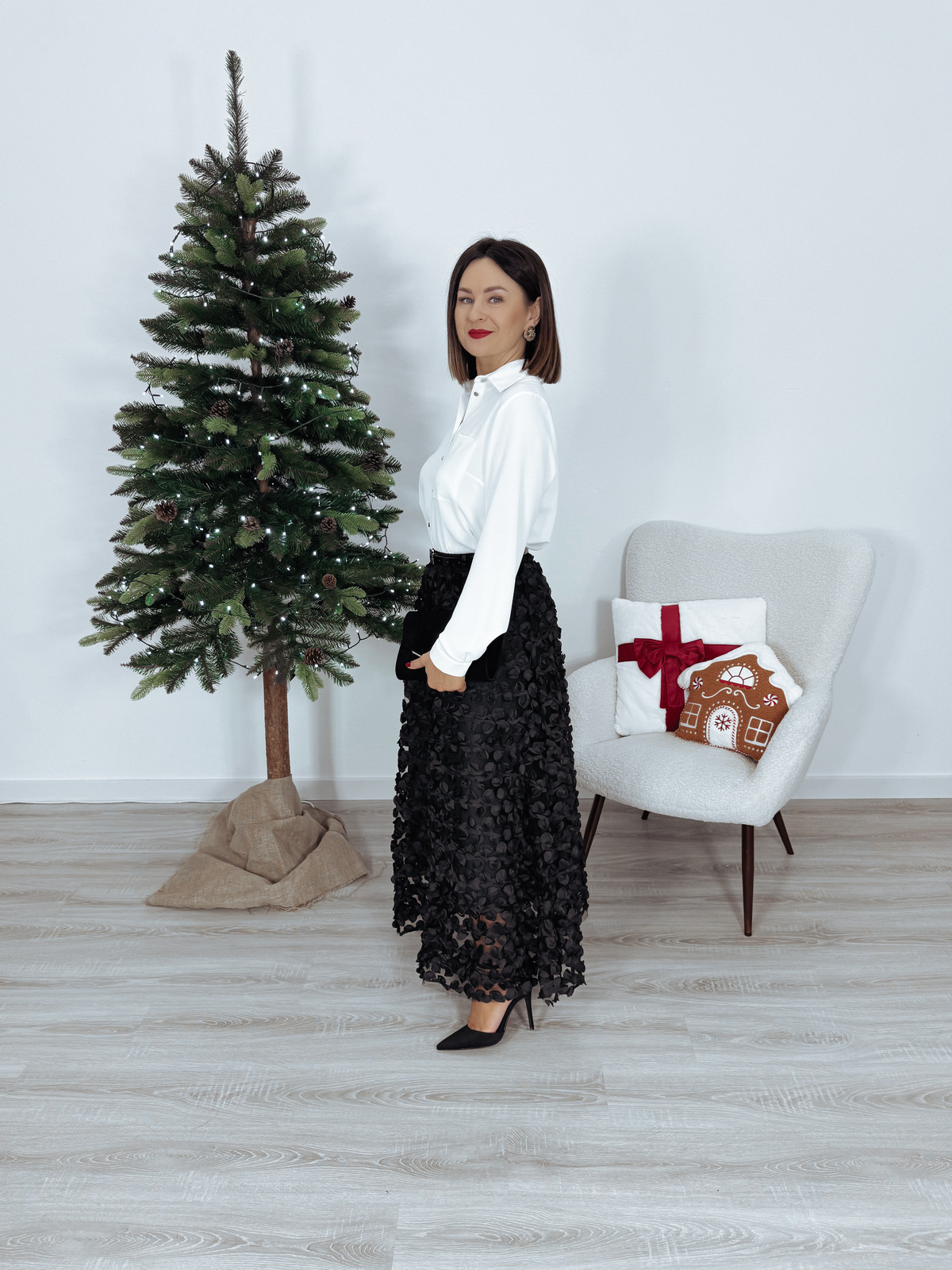 Spódnica premium z wiskozy w kwiaty 3D czarna MARIETTA zdjęcie 3