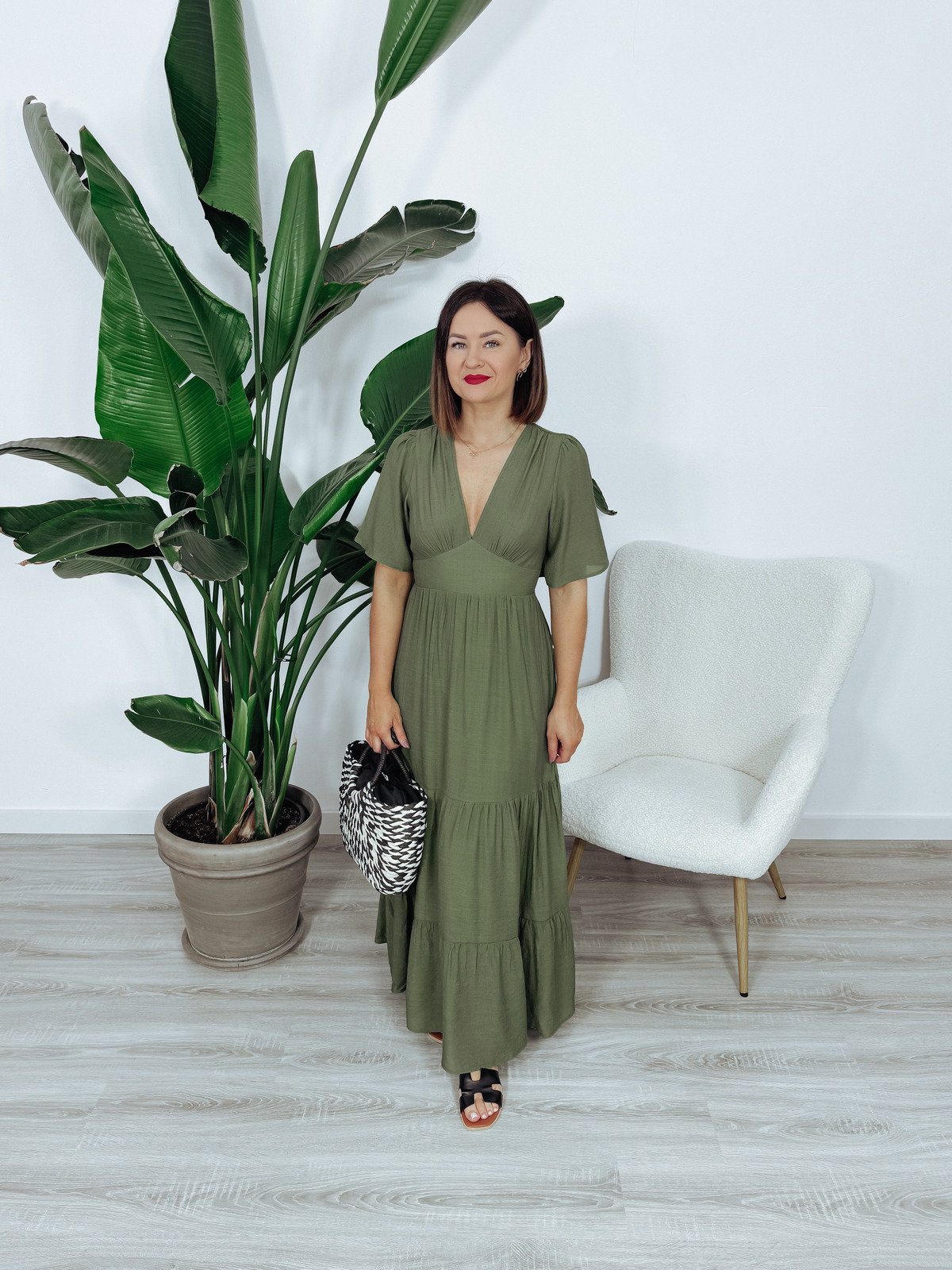 Sukienka maxi | wiązanie na plecach | khaki EVELYN  zdjęcie 1
