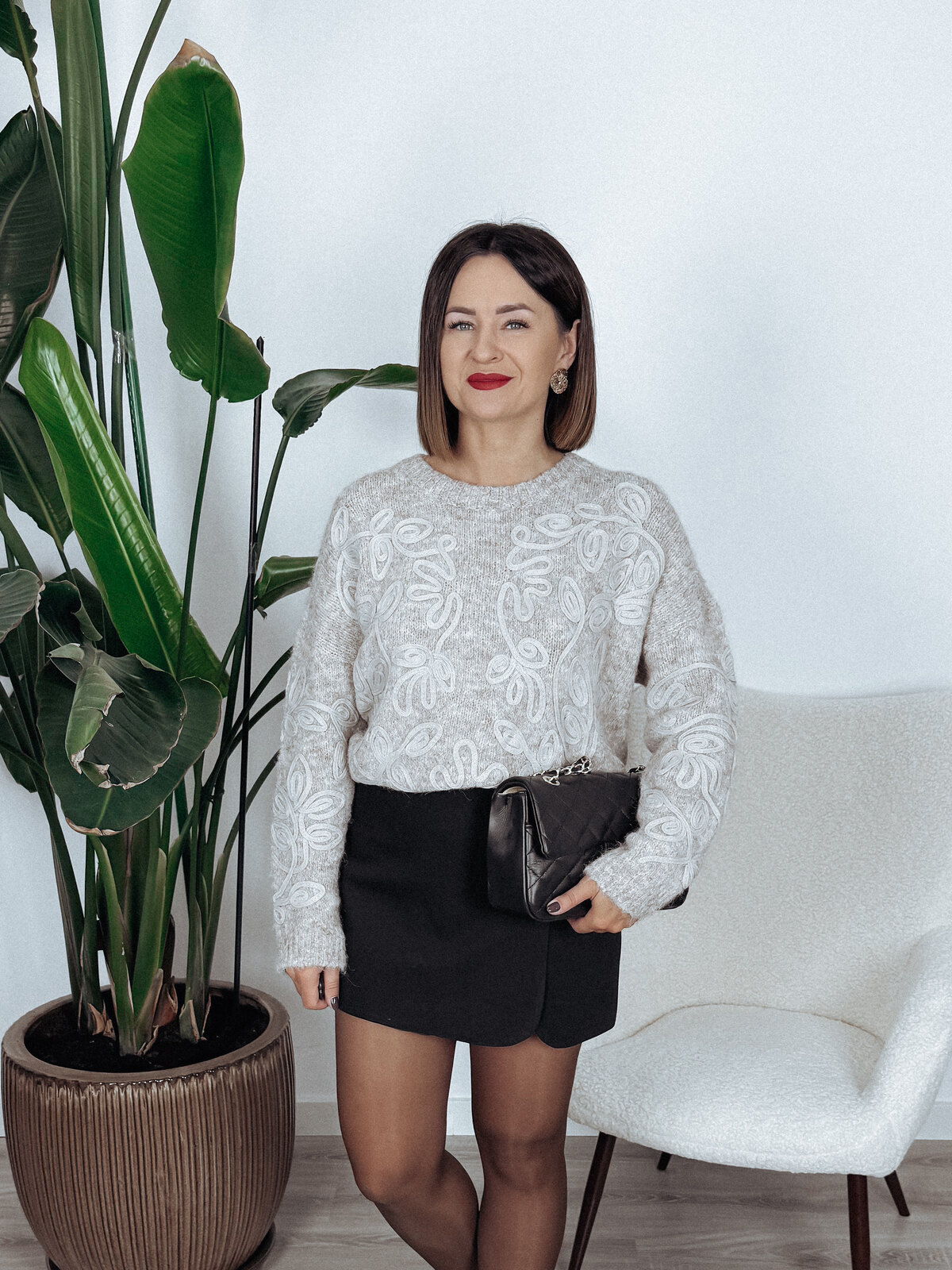 Sweter naszywane wzorki taupe LADY zdjęcie 1