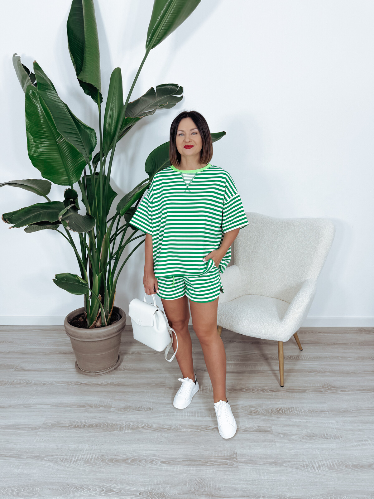 Komplet bluzka oversize + spodenki w paski zielono-śmietankowe HAPPY zdjęcie 2