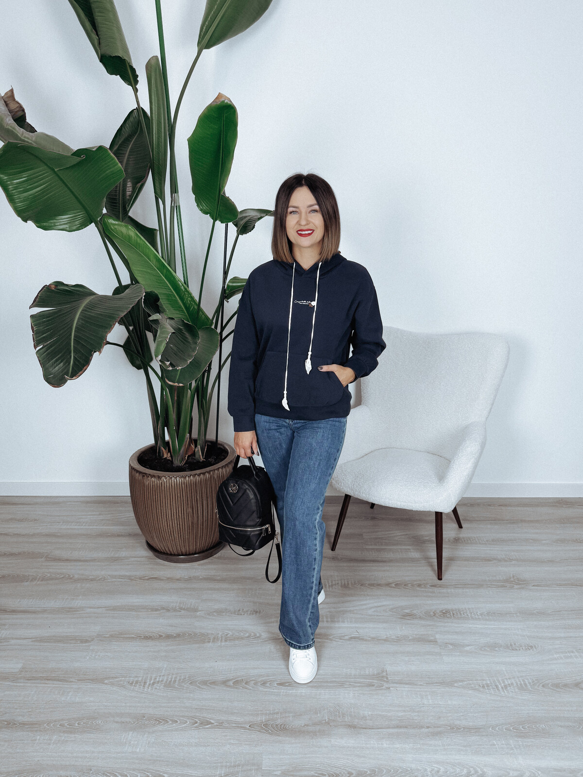 Bluza z kapturem i troczkami z koronki granatowa COMFY zdjęcie 2
