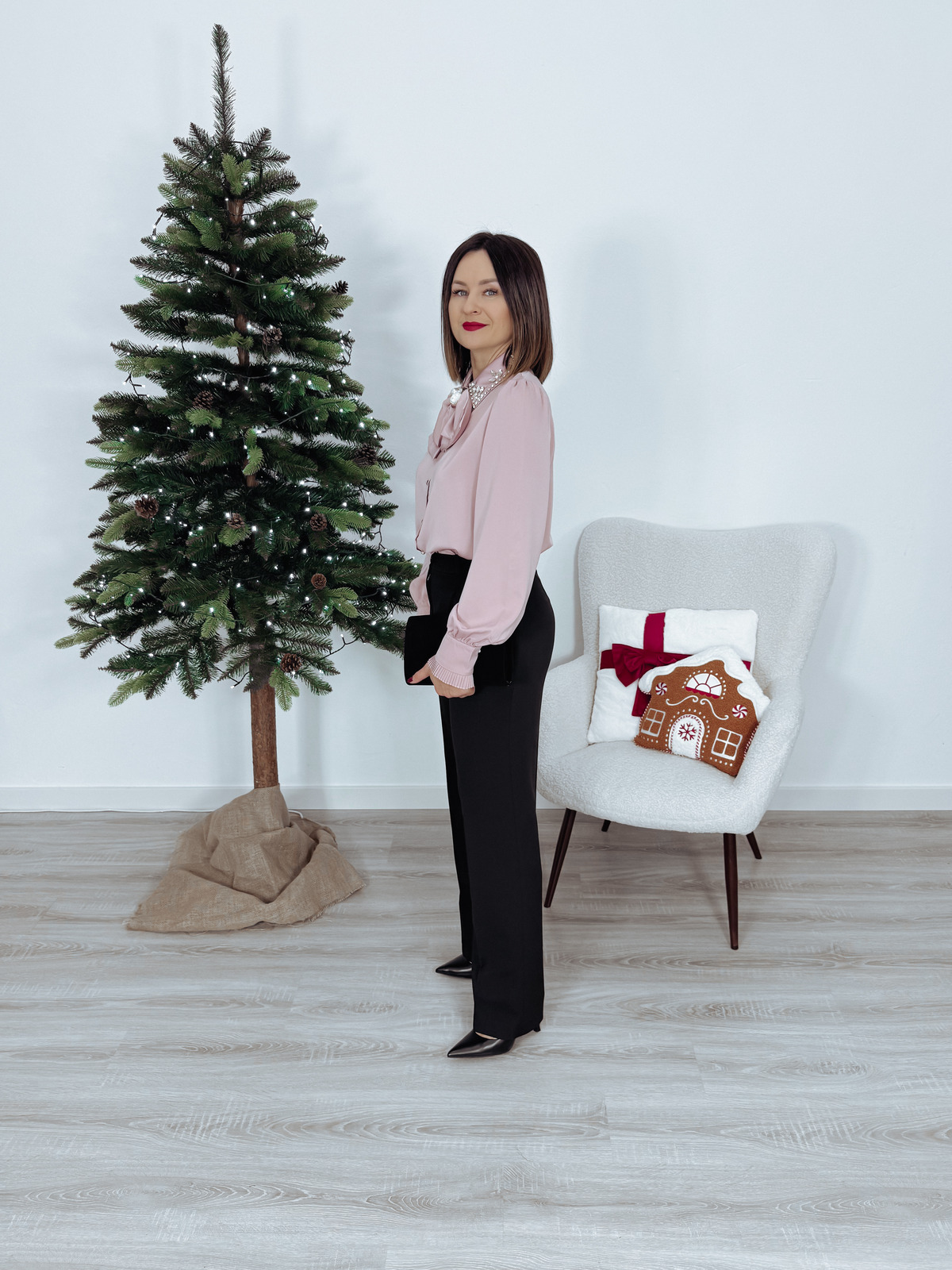 Koszula z odpinaną kokardą pudrowy róż NIUMI zdjęcie 3