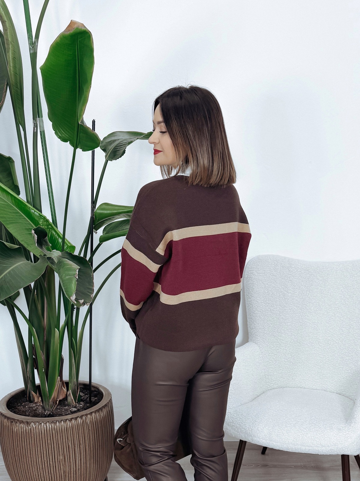 Sweter brązowy w paski z białym kołnierzykiem MELO zdjęcie 3