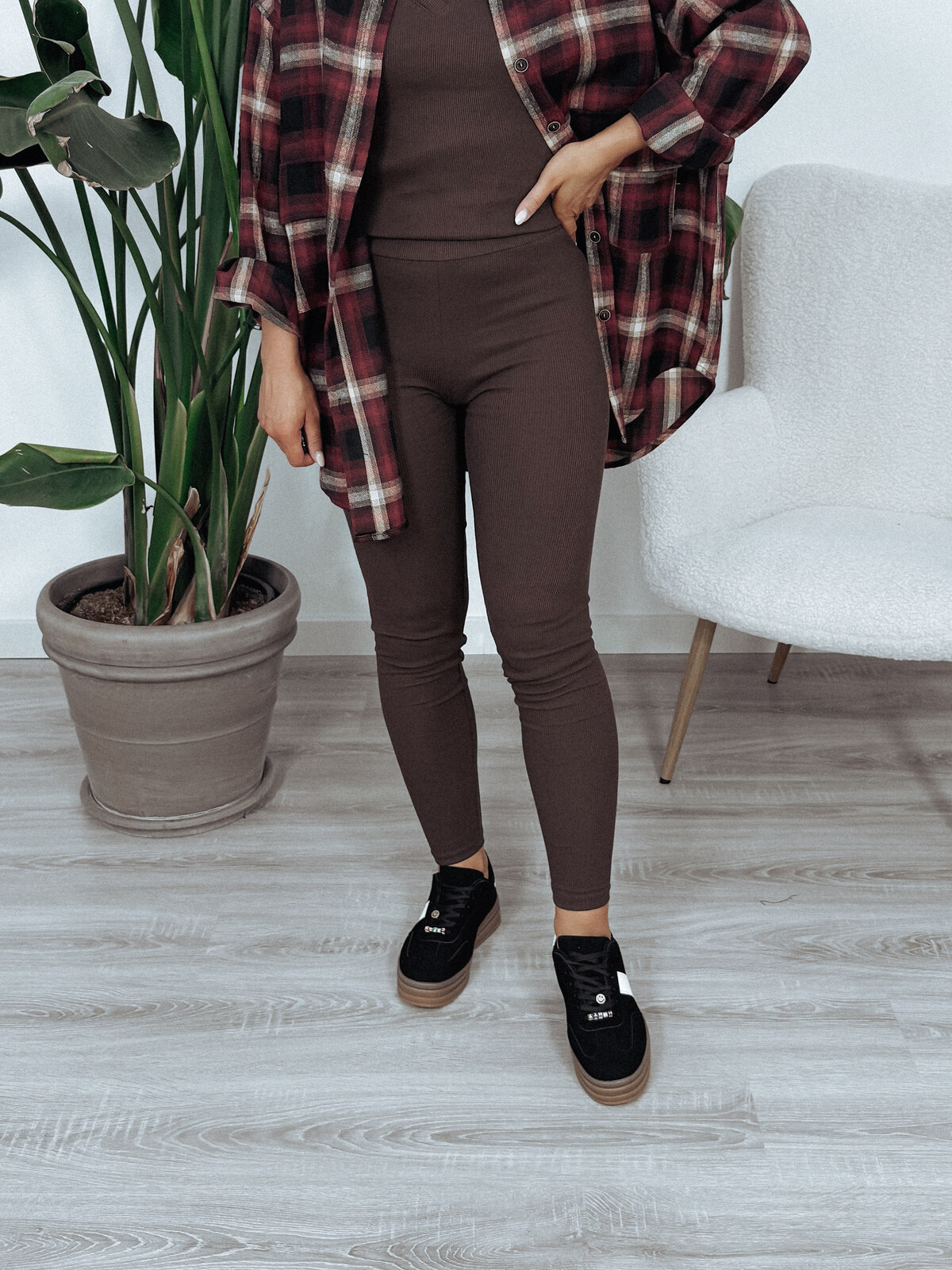 Legginsy z bawełny prążkowanej czekoladowe TIZO zdjęcie 1