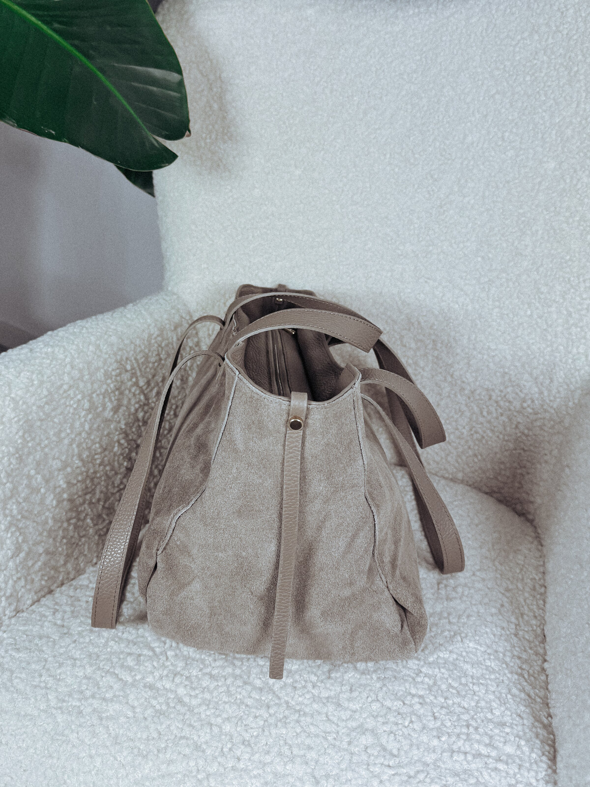 Torebka premium ze skóry naturalnej | duża zamszowa | taupe BENNY zdjęcie 2