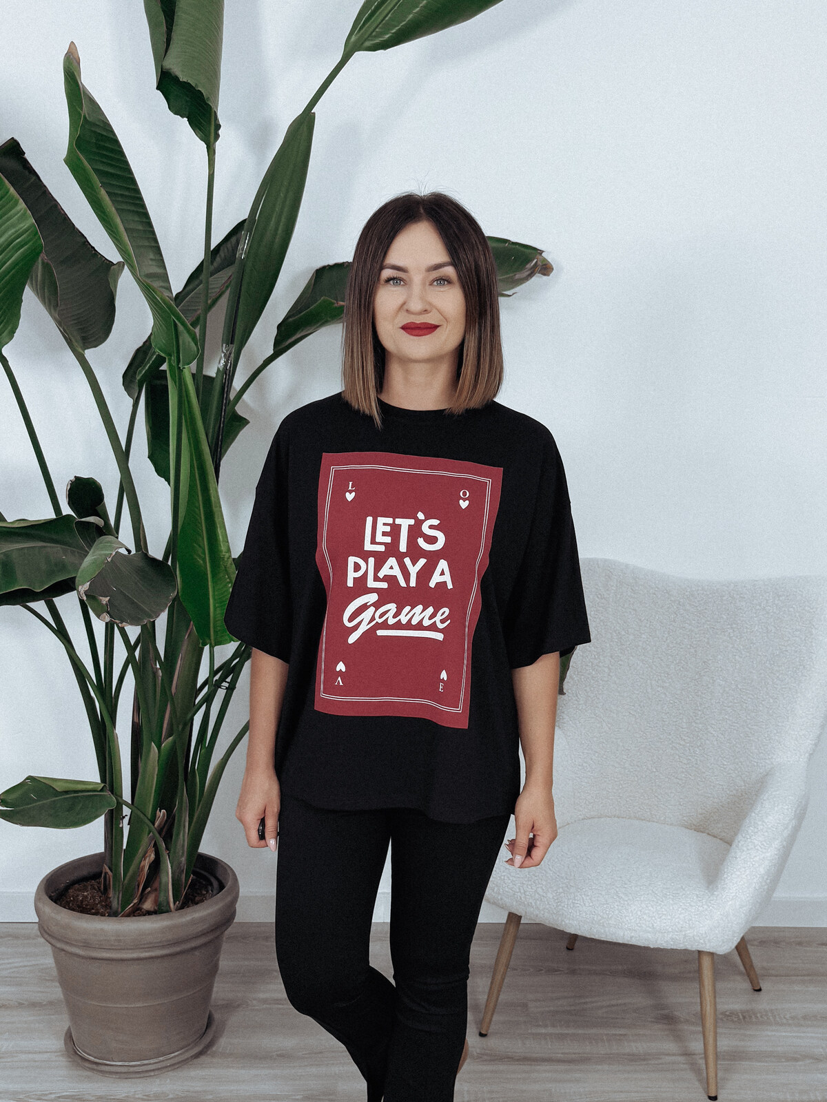 T-shirt oversize z bawełny z napisem czarny LET'S PLAY zdjęcie 1