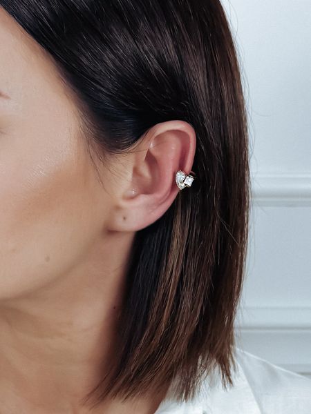 Złota nausznica K134