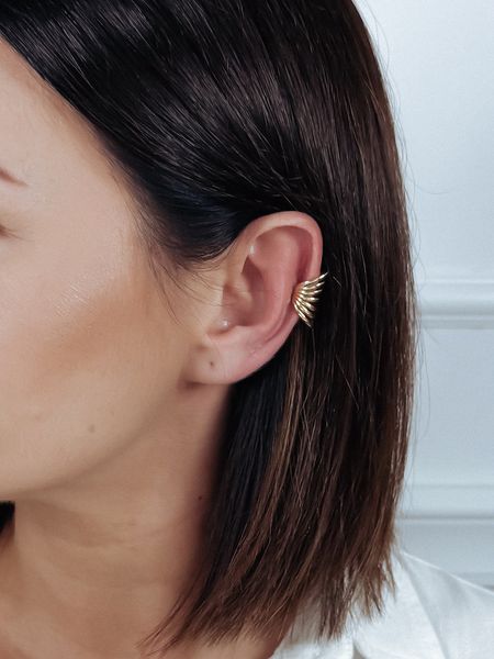 Złota nausznica K135