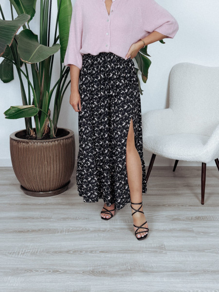 Spódnica z wiskozy czarna w kwiaty VERMES
