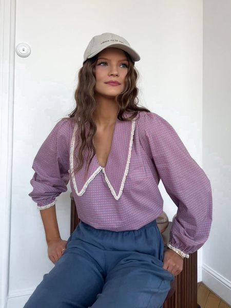 Bluzka z dużym kołnierzem w drobną kratkę niebiesko-czerwona FELICJA