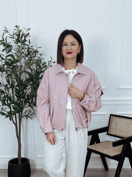 Kurtka oversize z miękkiej eko skóry z kieszenią na rękawie jasny róż OTTI