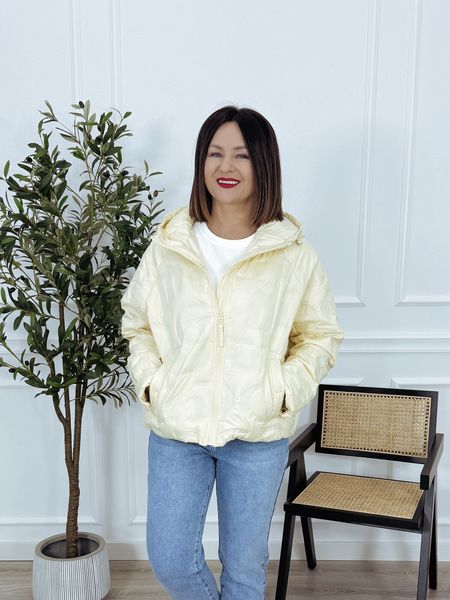 Kurtka naturalny puch z kapturem i ściągaczem masełko MARU