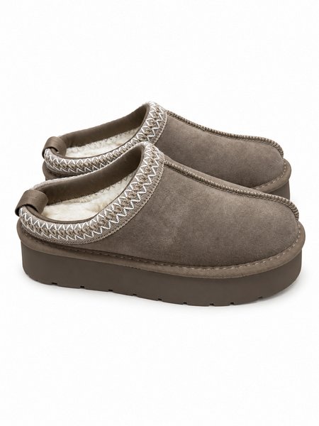 Buty wsuwane skóra naturalna na platformie beżowe TAZZO