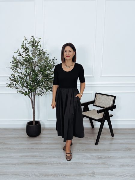 Sukienka midi z rozkloszowanym dołem czarna LIKKA- PRE ORDER - WYSYŁKA 25-26.02.