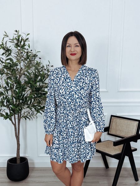 Sukienka z paskiem i gumką biała w niebieskie kwiatki NASTIA