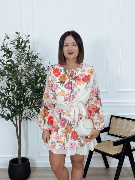 Elegancka krótka sukienka z poduszkami | beżowa w kolorowe kwiaty ALMERIA