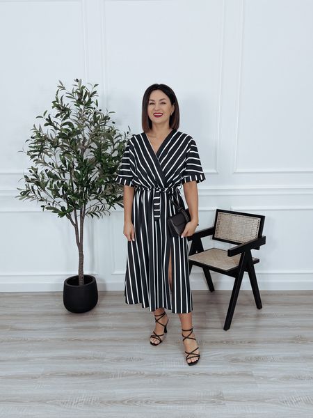 Sukienka z krótkim rękawem w paski biało/czarne LOREN