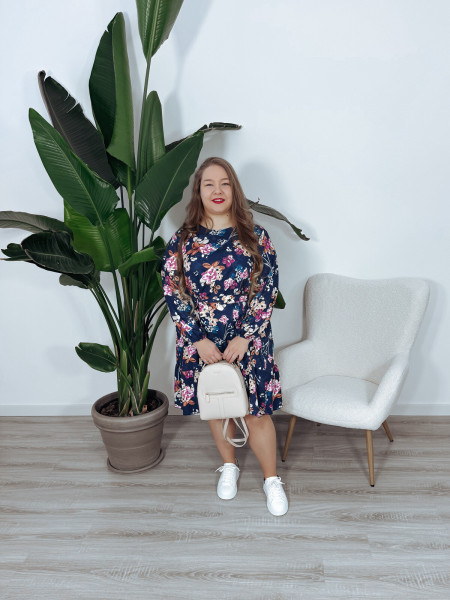 Sukienka krótka / fason litery A / granatowa w kwiaty RITA