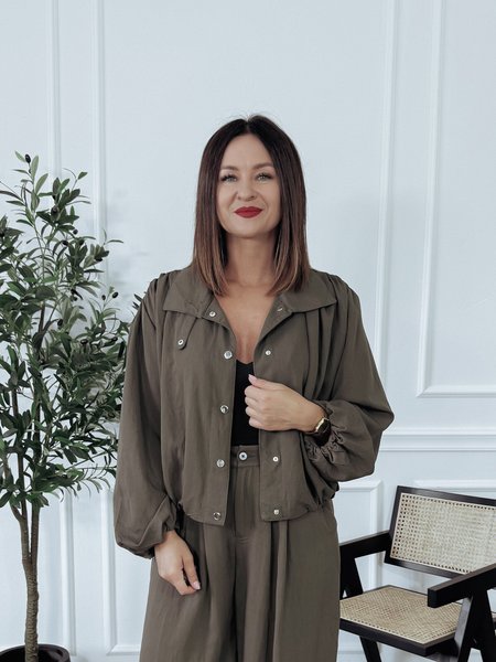 Kurtka oversize z rayonu khaki LOU